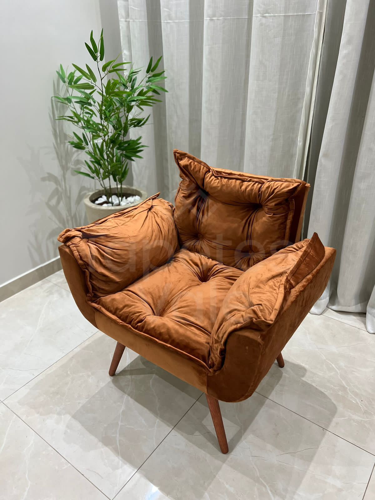 Poltrona Opala — Terracota